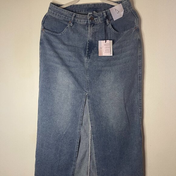 Vintage-Inspired Rewash High-Waist Maxi Skirt with Front Slit & Frayed Hem. - Picture 1 of 8